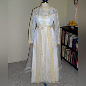Vintage Edwardian High Neck 60's Cottagecore WEDDING Dress GOWN Estimated Size 4